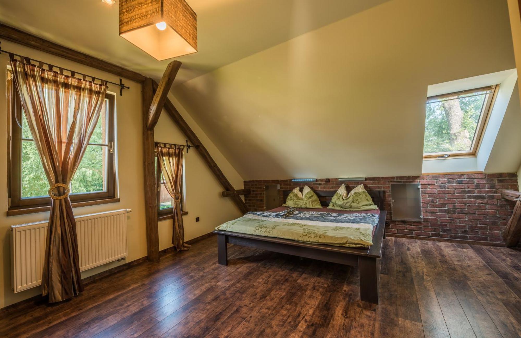 Penzion U Lisky Jarosov nad Nezarkou Exterior foto